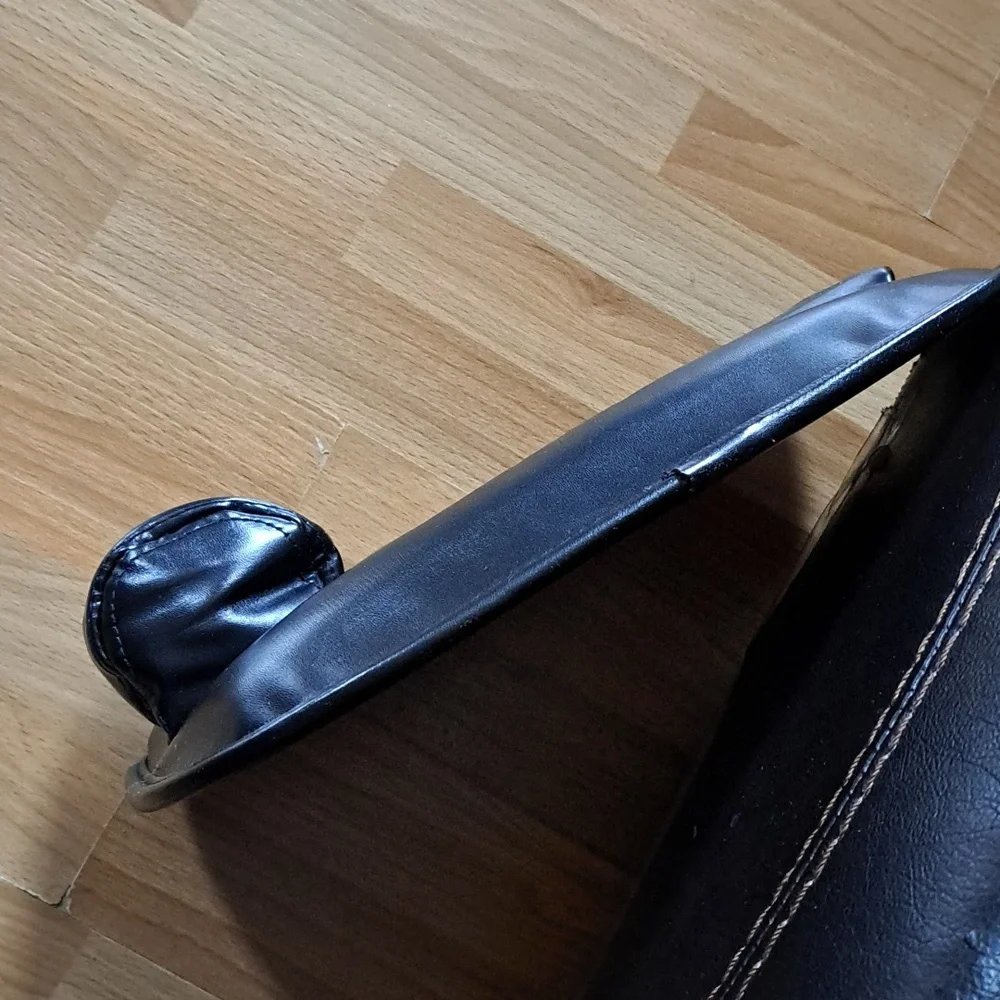 Cup holder - Picture 6 of 9